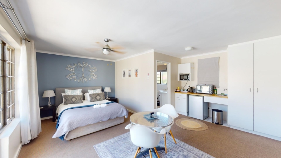 10 Bedroom Property for Sale in Summerstrand Eastern Cape